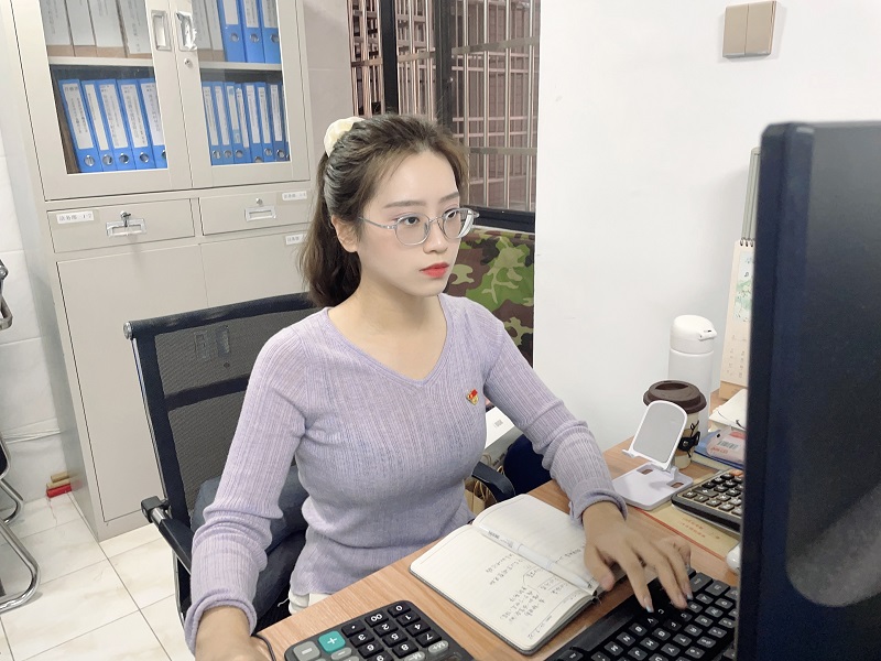 李英航 (1).jpg