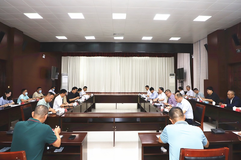 麦正华带队拜访保亭.jpg