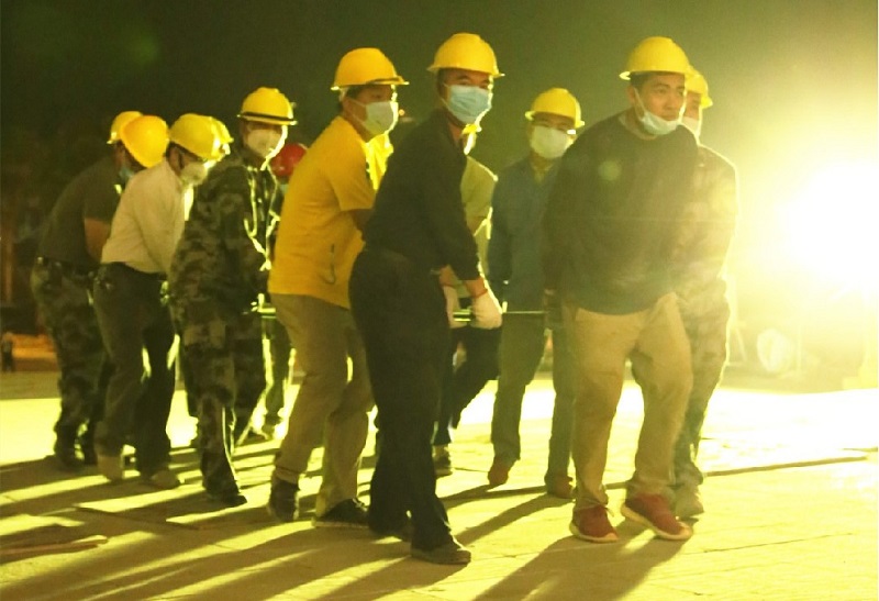 项目最高峰施工人数达4000多人，连续作战，不分昼夜，不讲报酬.jpg