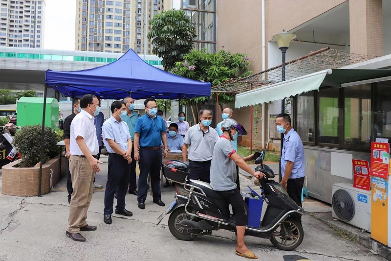 核酸检测工作在海建花苑有序进行.jpg