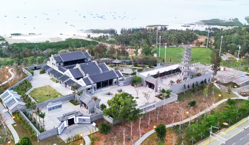 三沙公司海南陵水黎安国际教育创新试验区滨海景观项目现场图.jpg