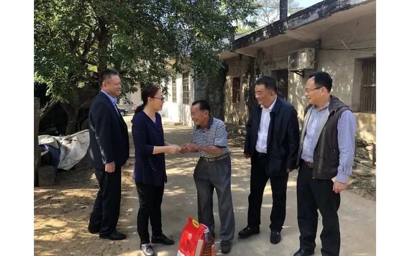 请上传图片